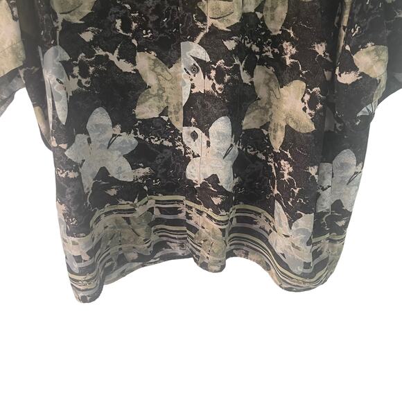 Manhattan Men's Size 2X Floral Hawaiian Black Button Up - Picture 3 of 7